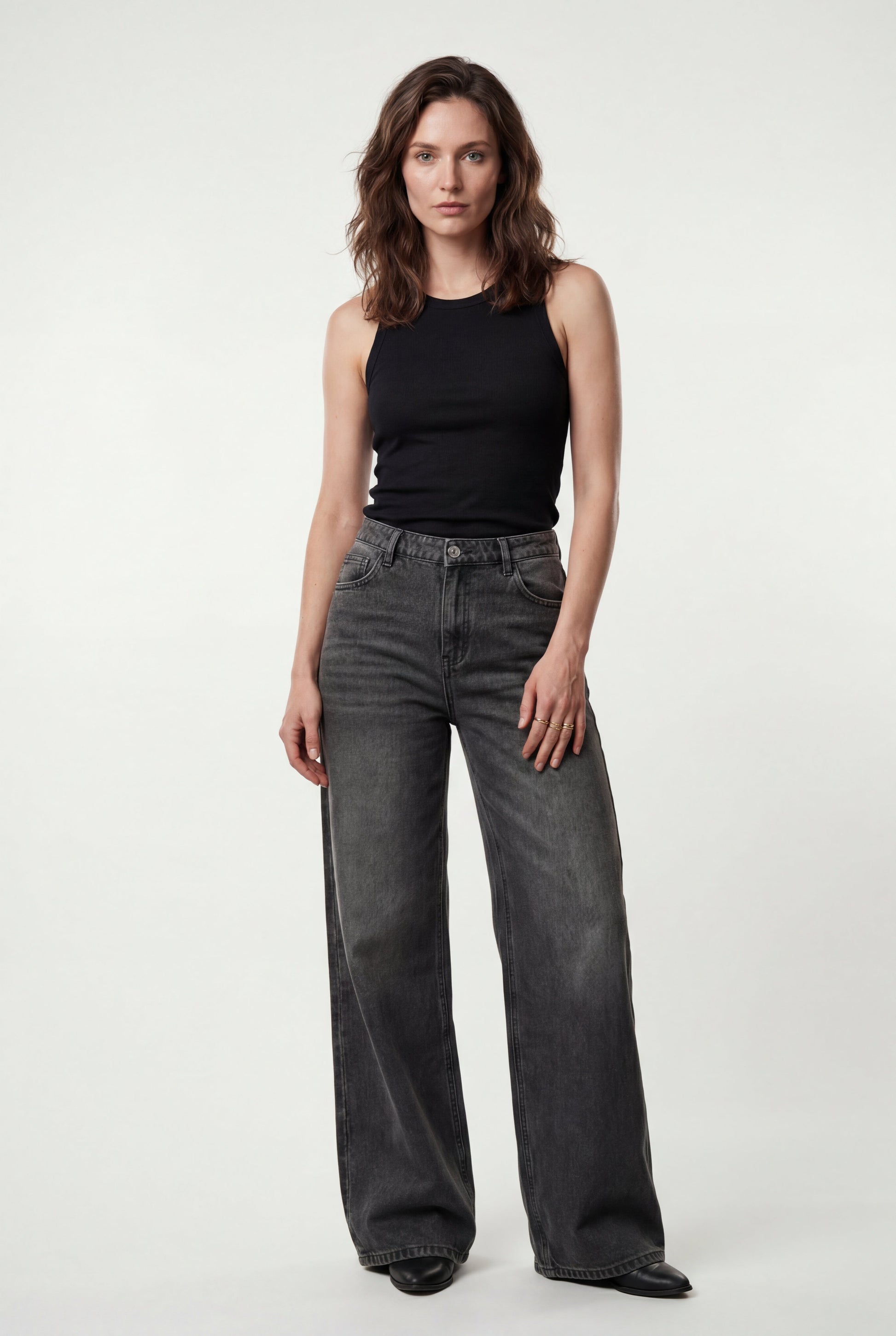 Vivienne | Light Wash High Rise Wide Leg Jeans