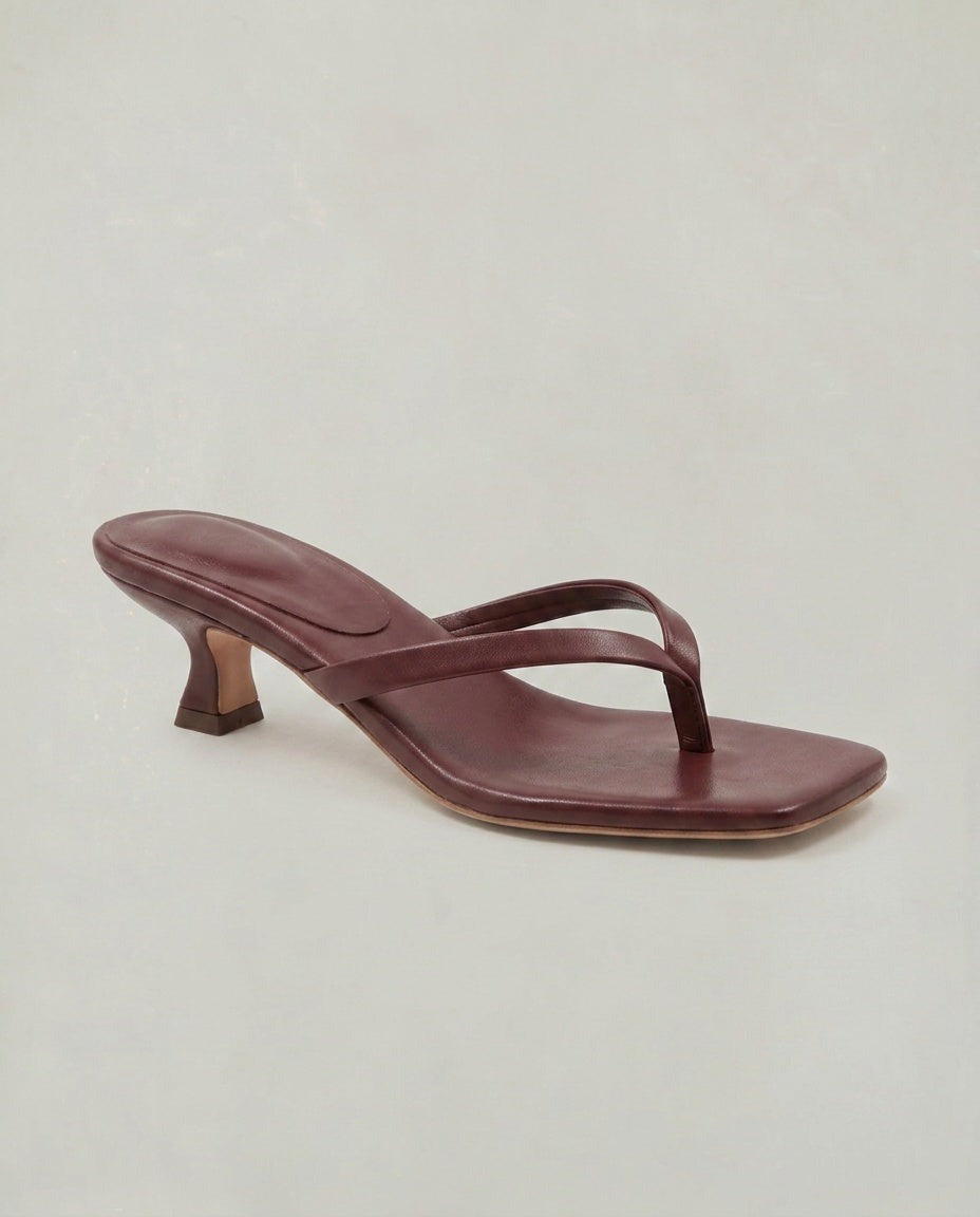 Noelia | Black Square Toe Thong Kitten Heel Sandals 13