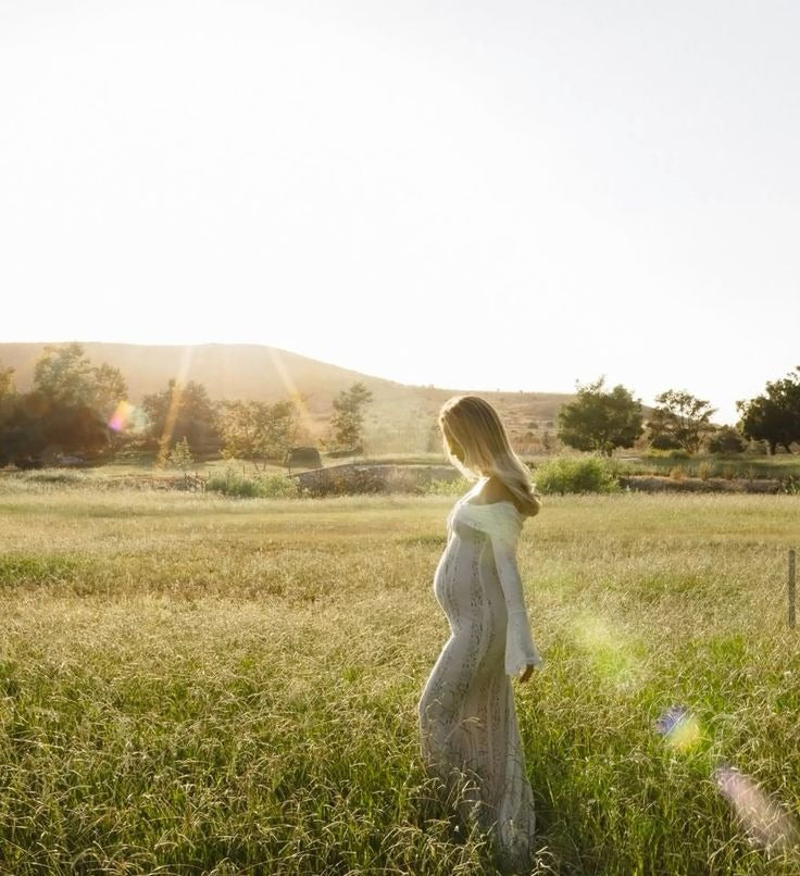 Elcevi | Lace Maternity Dress 2