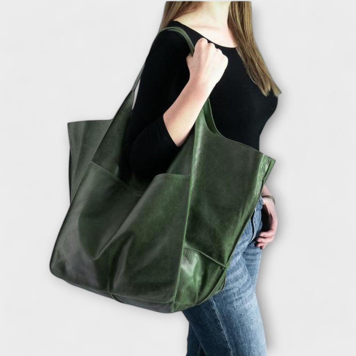 Urania | Oversized Leather Weekender Bag 8